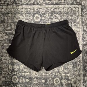 Nike Black Athletic Shorts Moisture-Wicking Performance